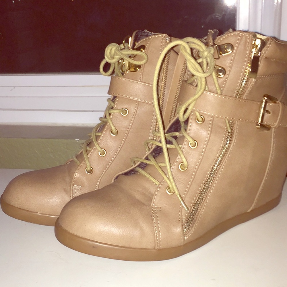 Cute wedge boots